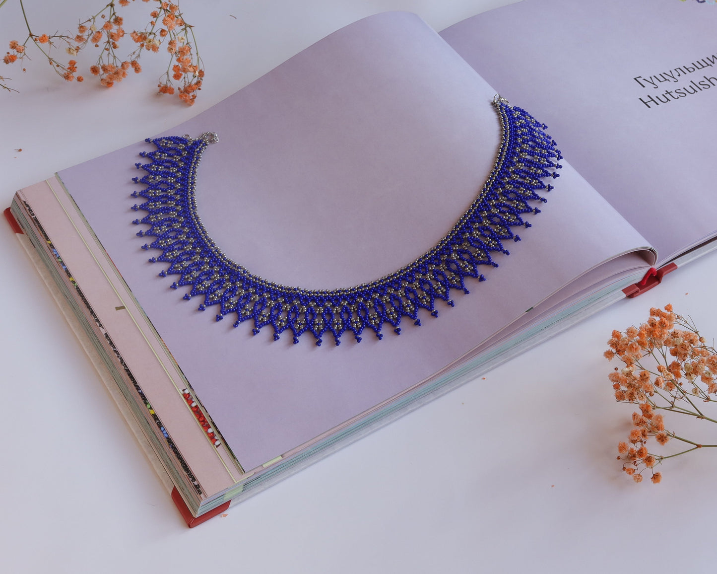 Comely UA blue and silver beaded choker necklace with flame pattern, made of Czech seed beads.