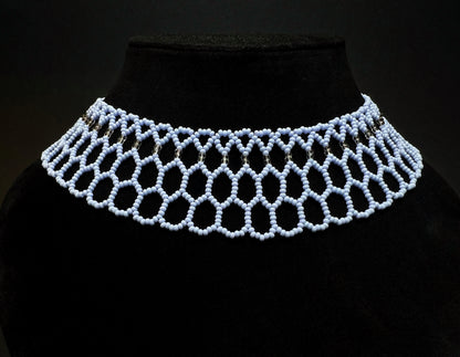 Bee_Nest_Necklace_silyanka_blue_variant_on_display