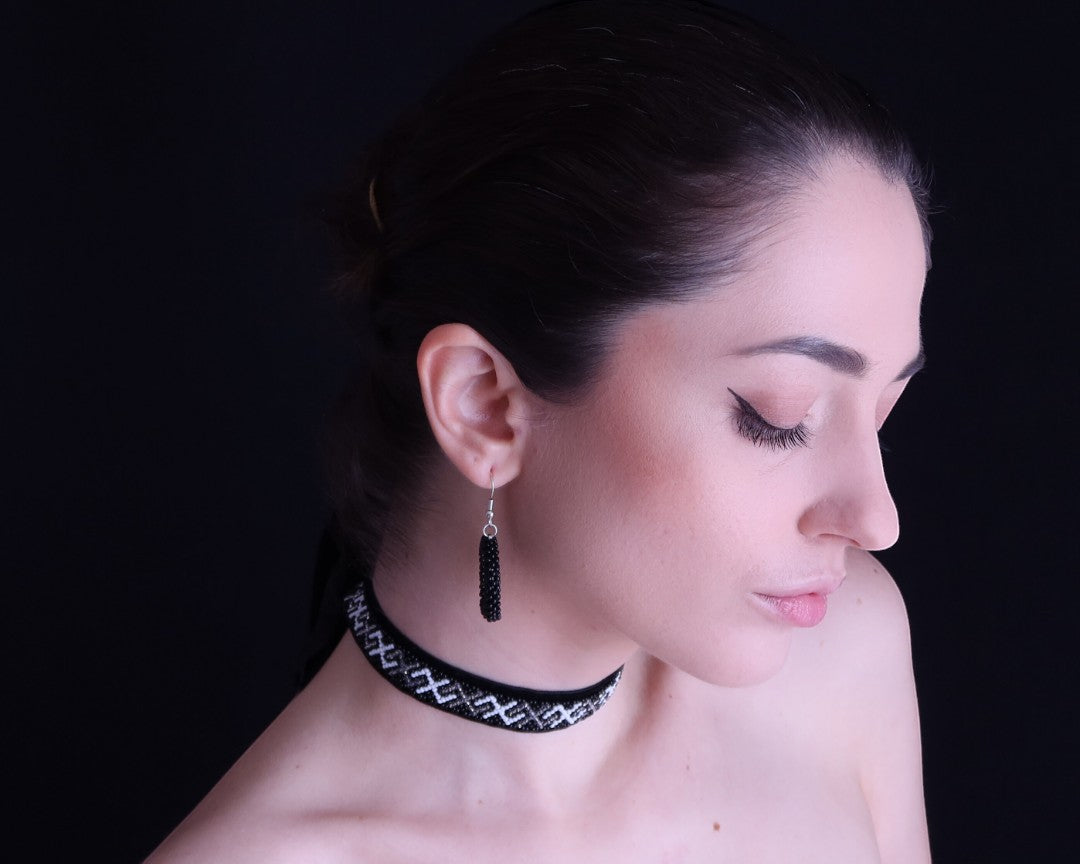Comely UA Black Path gerdan choker necklace with geometric white and black bead pattern, paired with velvet ties.