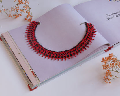 Comely UA Silyanka Leliia red and black beaded choker necklace with flame pattern. Czech seed beads.