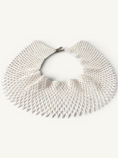 Comely UA white beaded necklace, a flat choker with a diamond pattern, inspired by Ukrainian silyanka tradition.
