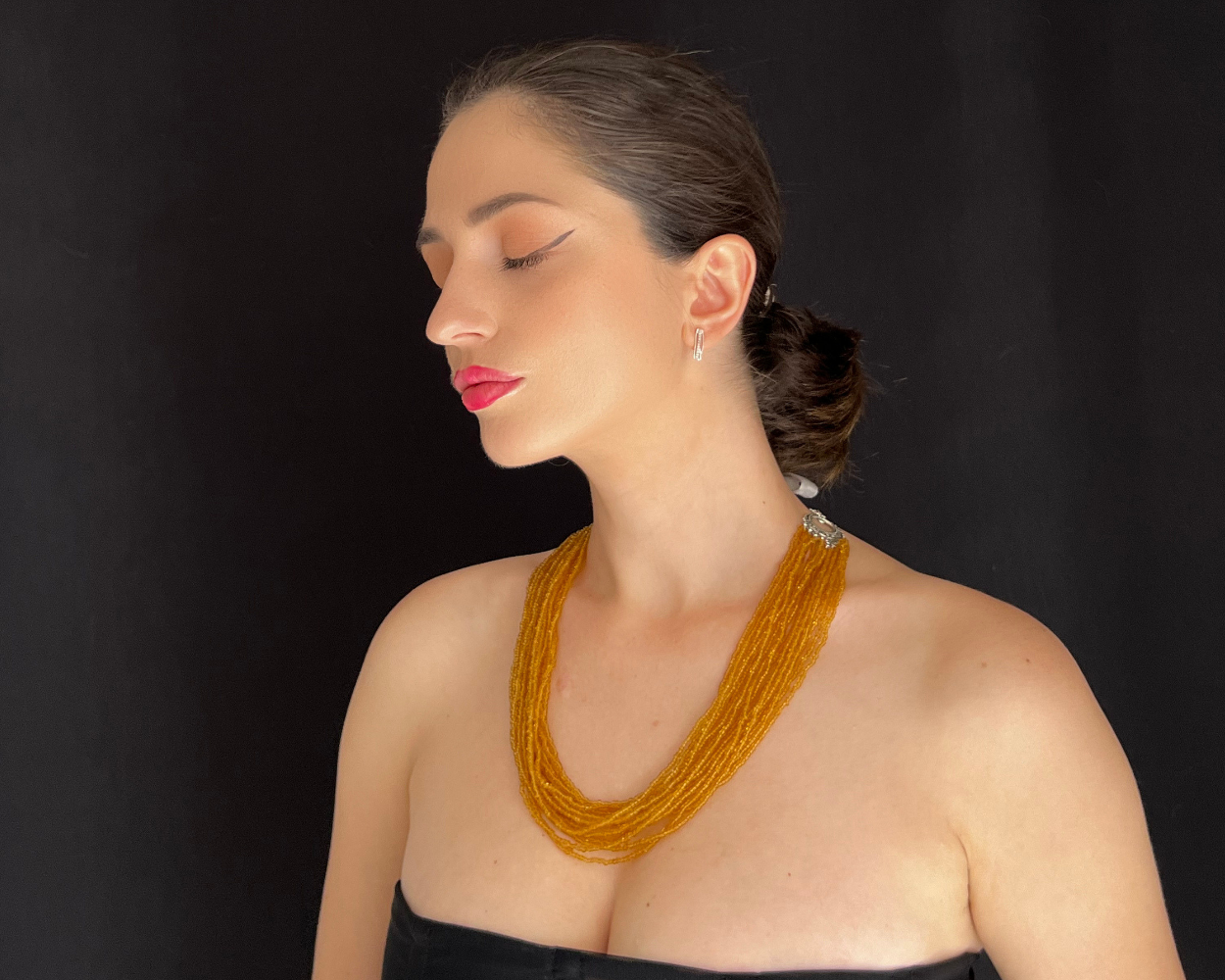 Multi-Strand Necklace “Golden Flow”